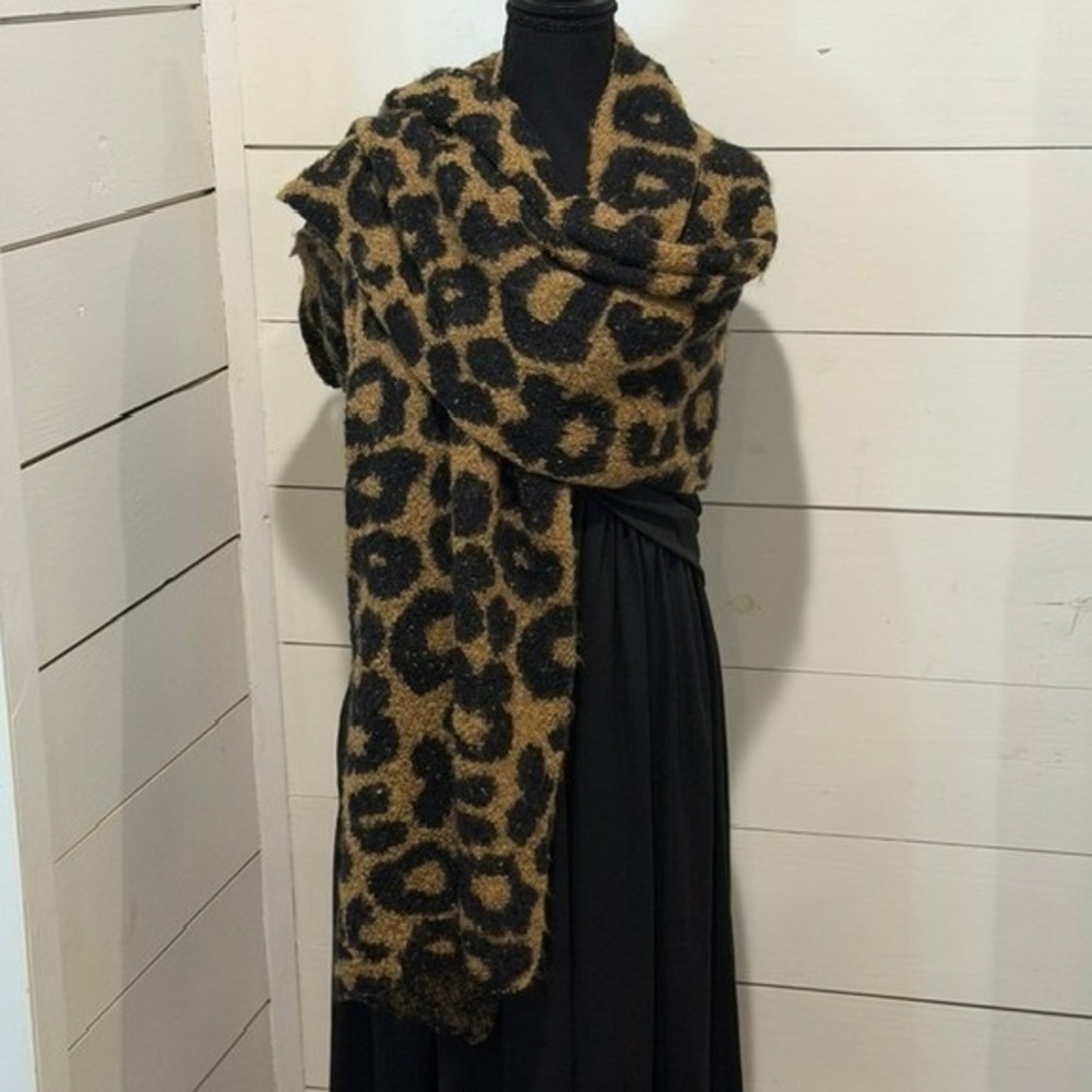 Kensie Leopard Print Oversized Scarf Wrap Brown Black Fuzzy Knit OS New Soft